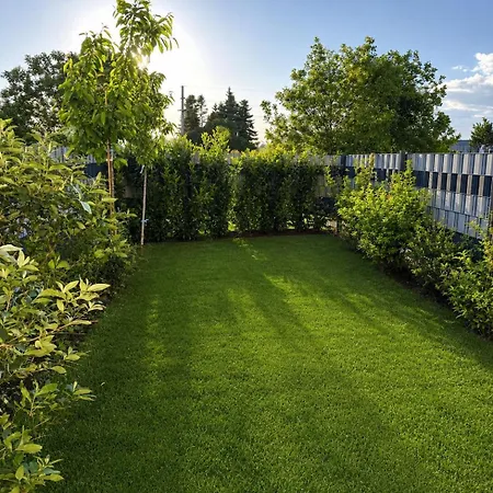 펜션 Elegant House With Garden Near Vienna